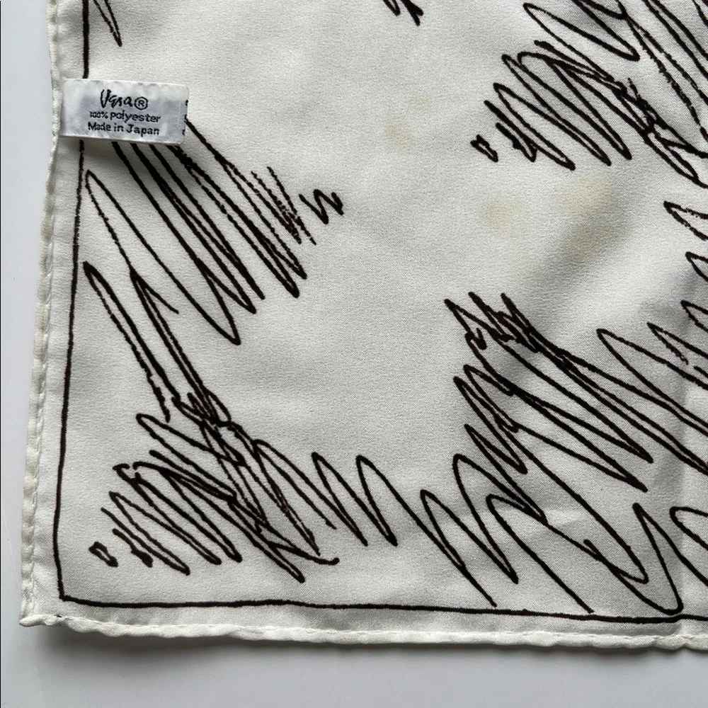 Vintage Vera Neumann Oblong Scarf 100 % polyester Made in Japan off white/brown